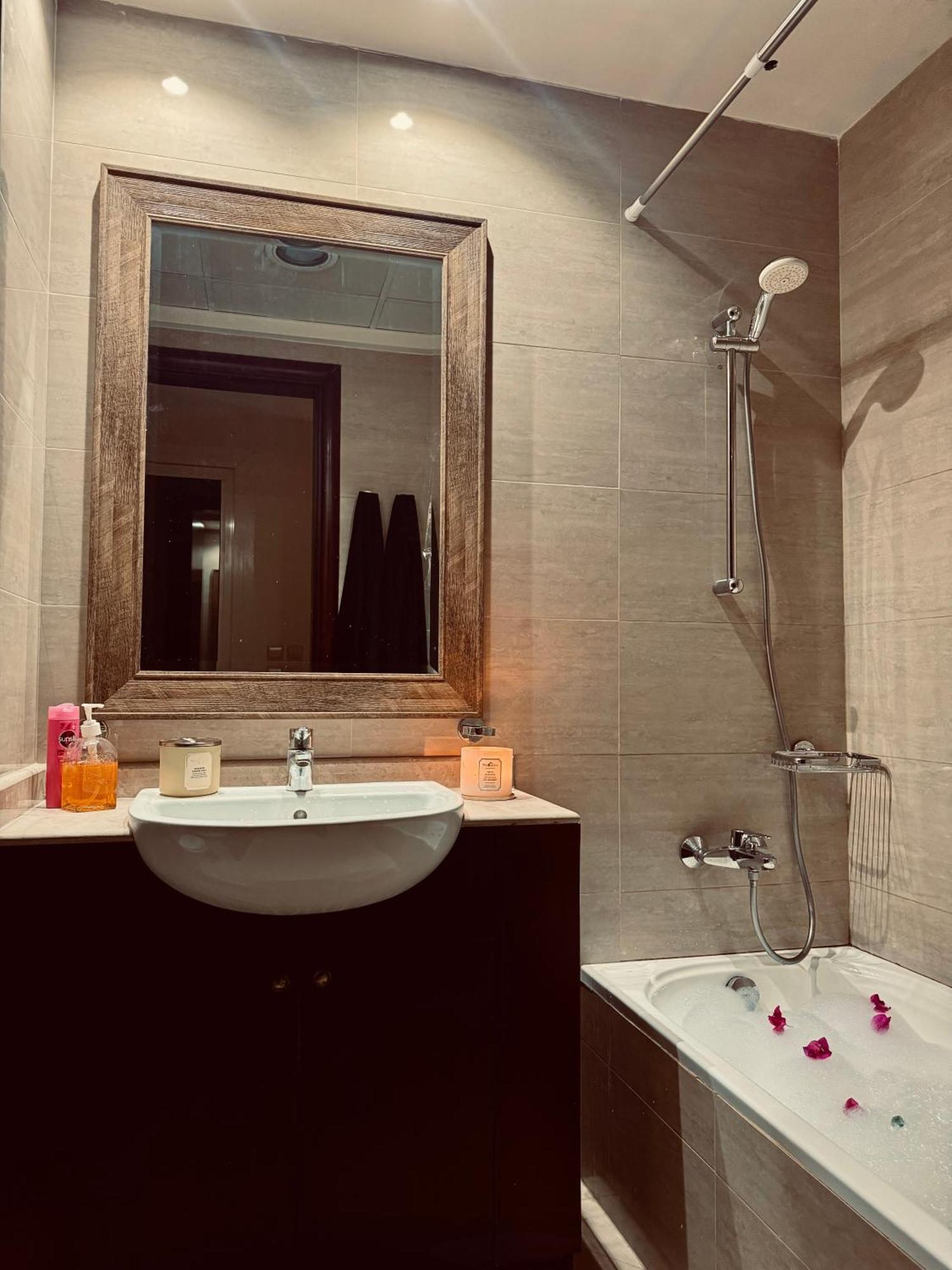 Villa Western Townhouse With Swimming Pool